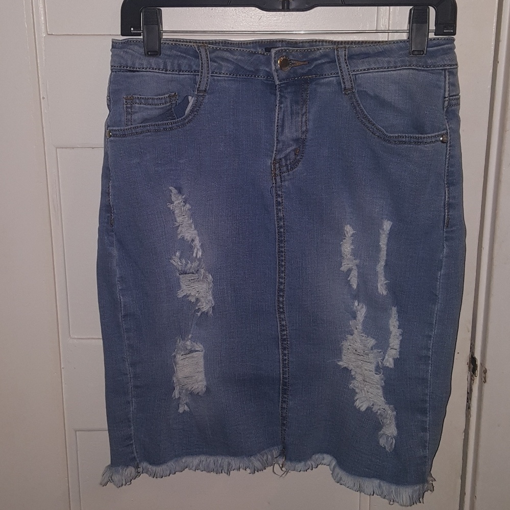 Fashion Nova high waist skirt.